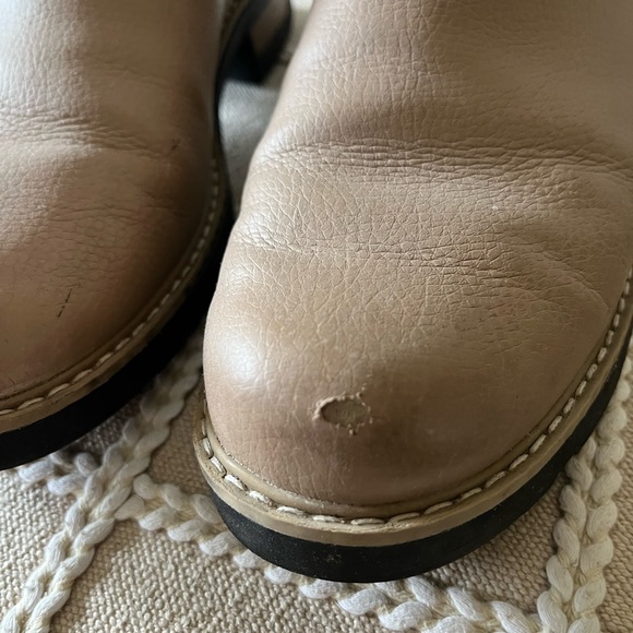 Boots - Picture 3 of 3